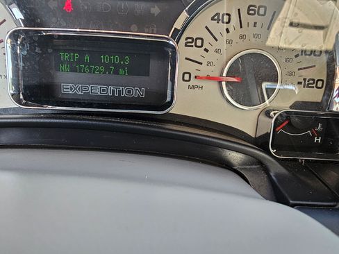 Used 2007 Ford Expedition EL Limited image 10