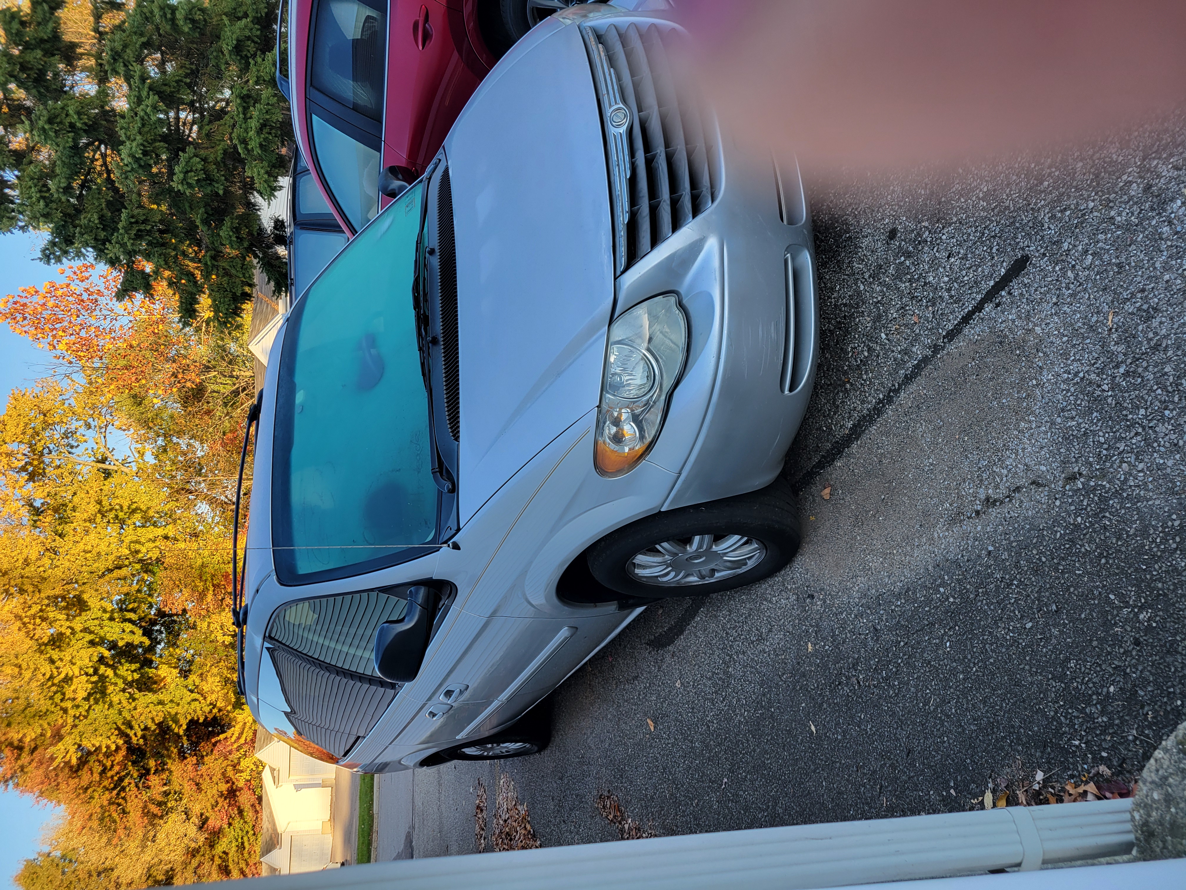 Used 2006 Chrysler Town & Country Touring FWD image 6