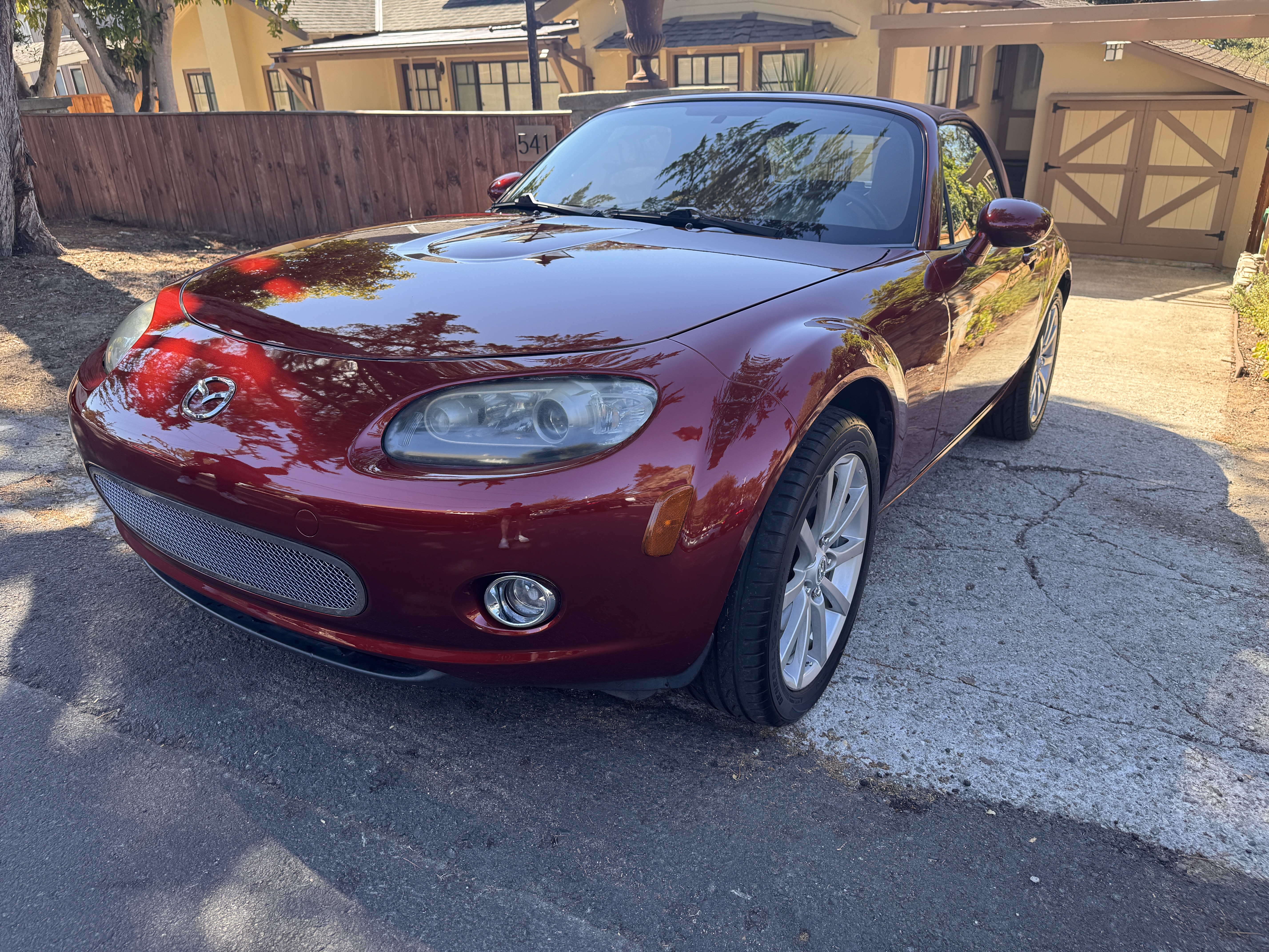 Used 2006 MAZDA MX-5 Miata Grand Touring w/ Premium Pkg RWD image 6