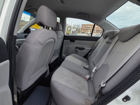 Used 2009 Hyundai Accent GLS image 14