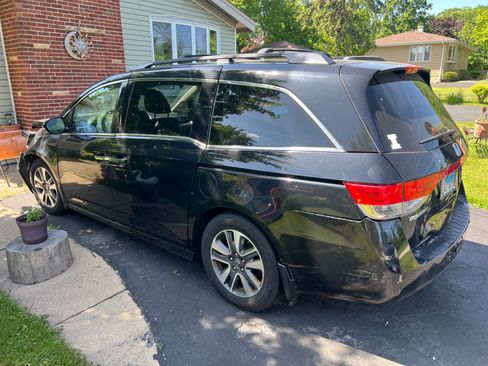 Used 2014 Honda Odyssey Touring image 2