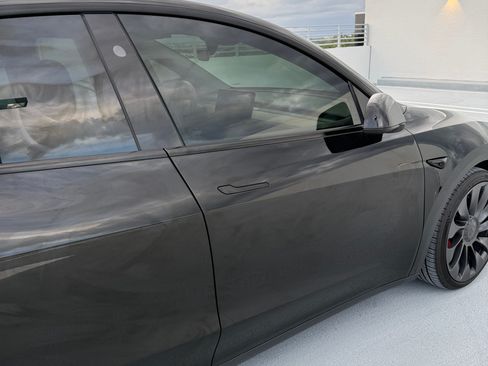 Used 2023 Tesla Model Y Performance AWD/4WD image 12