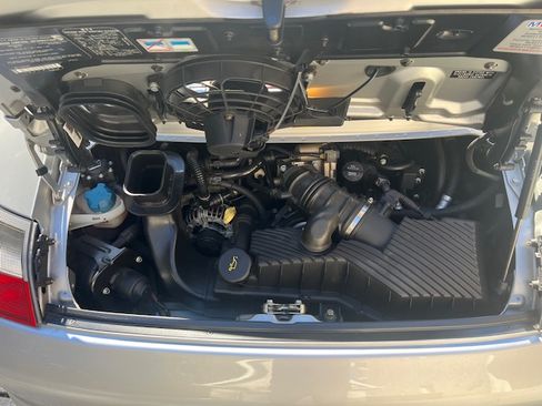 Used 2003 Porsche 911 Carrera image 9