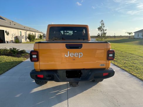 Used 2021 Jeep Gladiator Overland w/ Popular Equipment Package image 17