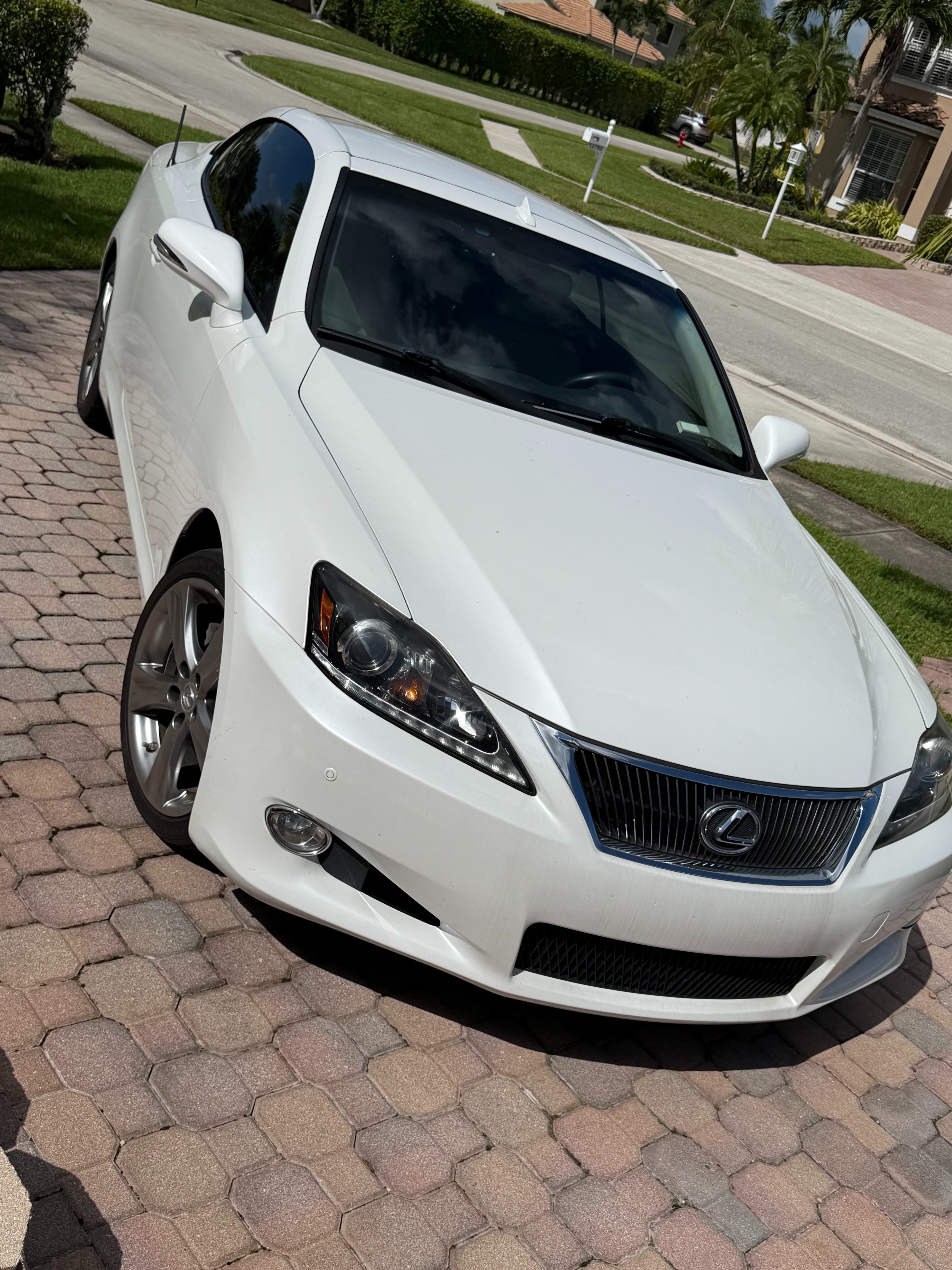 Used 2012 Lexus IS 250C w/ Luxury Pkg RWD image 1