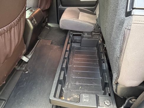 Used 2015 Toyota Tundra SR5 w/ SR5 Upgrade Package image 9