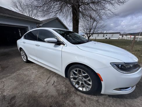 Used 2016 Chrysler 200 C image 2