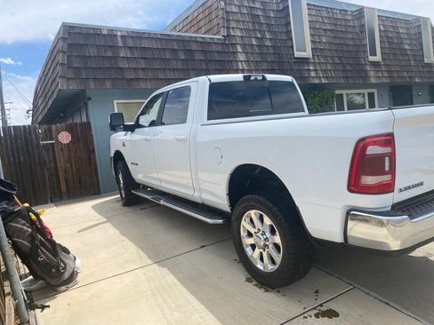 Used 2023 RAM 2500 Laramie AWD/4WD image 2