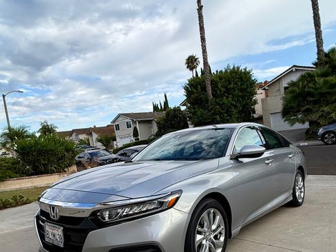 Used 2019 Honda Accord LX image 2