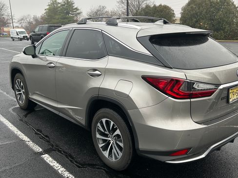 Used 2022 Lexus RX 450h AWD w/ Premium Package image 4
