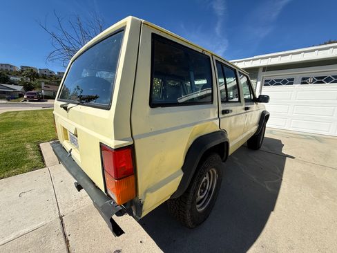 Used 1996 Jeep Cherokee SE image 6