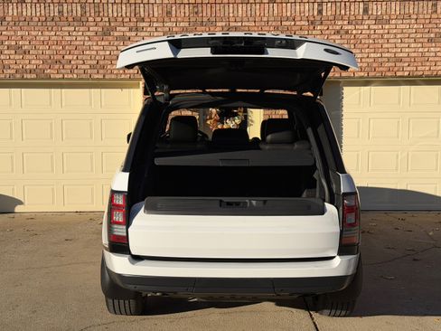 Used 2017 Land Rover Range Rover image 6