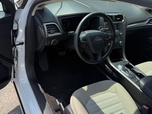 Used 2019 Ford Fusion S FWD image 11
