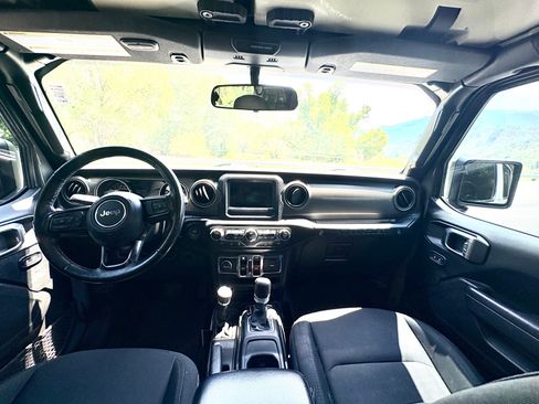 Used 2022 Jeep Wrangler Unlimited Sport AWD/4WD image 24