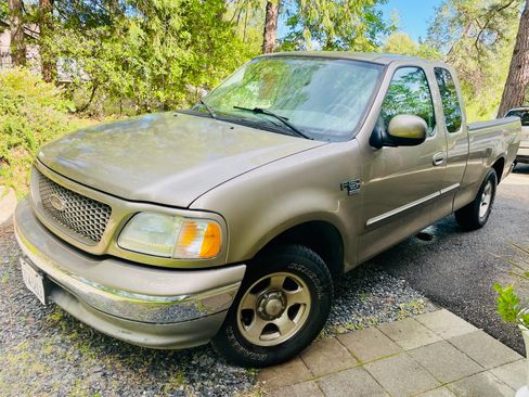 Used 2003 Ford F150 XLT RWD image 12