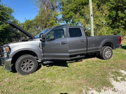 Used 2022 Ford F250 XL w/ STX Appearance Package image 1