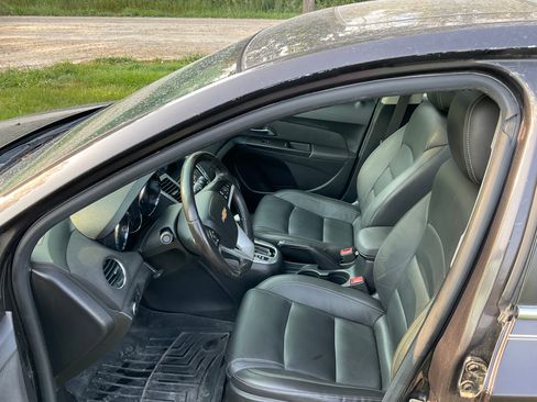 Used 2015 Chevrolet Cruze LTZ w/ Sun, Sound and Sport Package FWD image 5