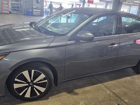 Used 2021 Nissan Altima 2.5 SL image 4