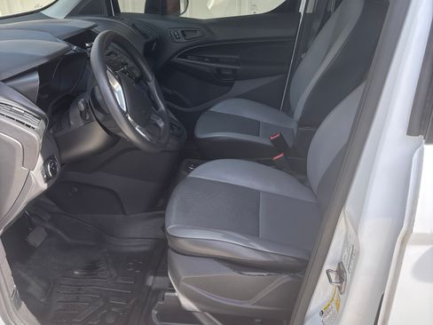 Used 2018 Ford Transit Connect XL image 11