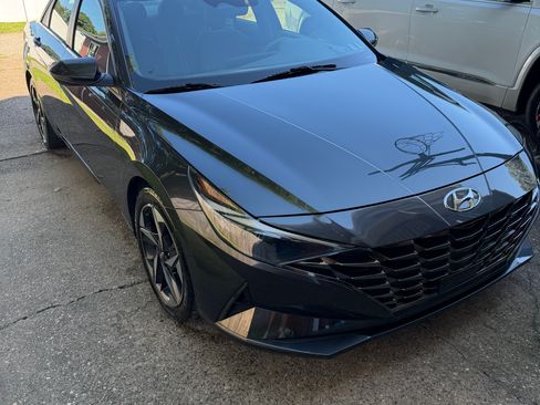 Used 2021 Hyundai Elantra SEL w/ Convenience + Premium Package FWD image 5