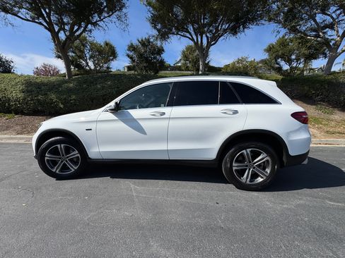 Used 2019 Mercedes-Benz GLC 350e 4MATIC image 1