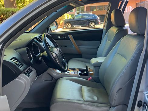 Used 2008 Toyota Highlander Limited AWD/4WD image 10