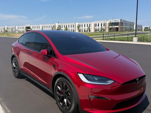 Used 2024 Tesla Model X Plaid AWD/4WD image 2