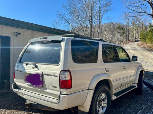 Used 2002 Toyota 4Runner Limited image 12