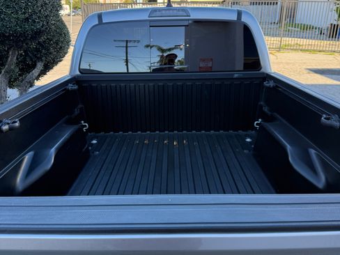 Used 2021 Toyota Tacoma TRD Off-Road w/ Technology Package image 16