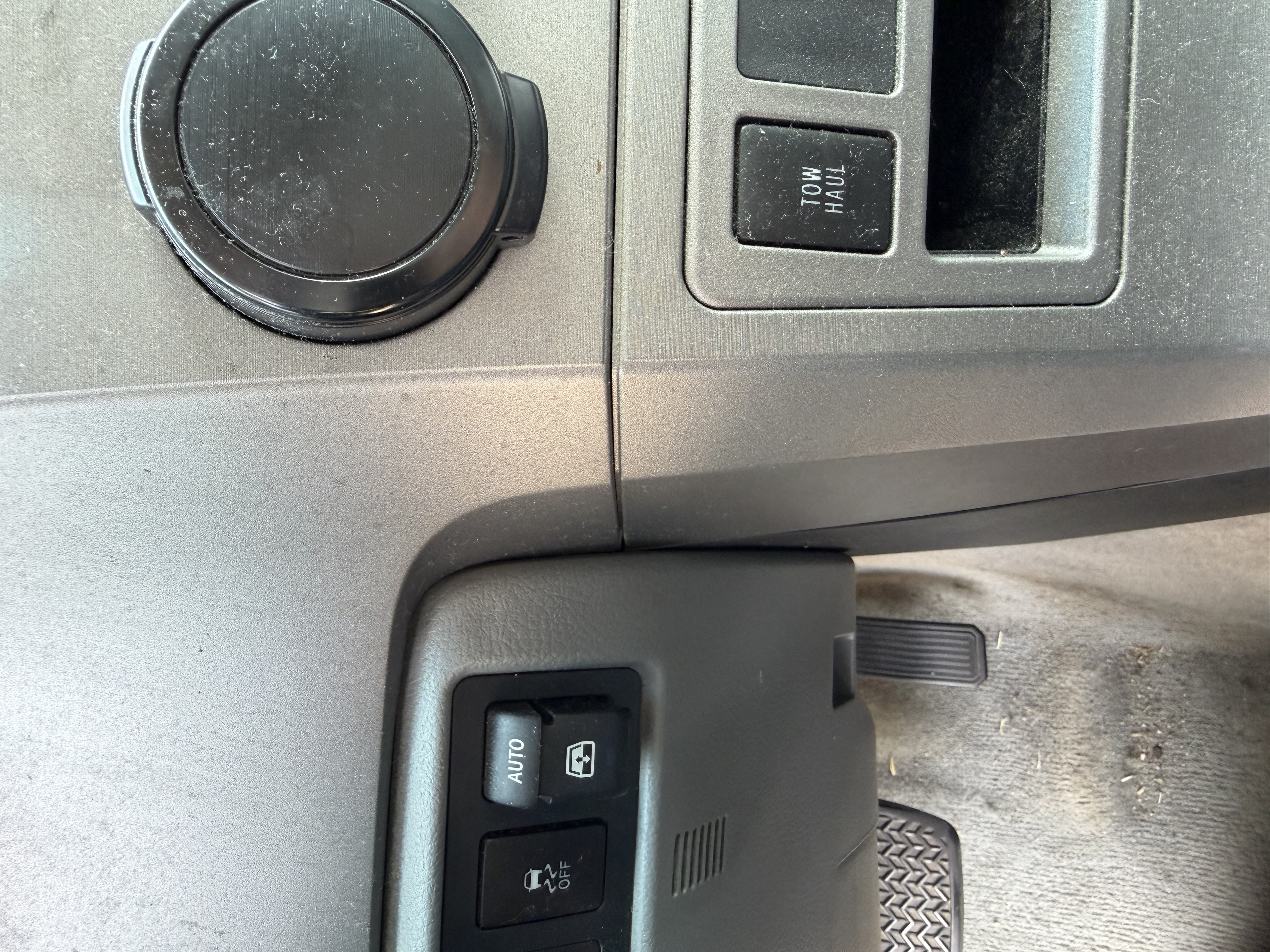 Used 2010 Toyota Sequoia Limited RWD image 9
