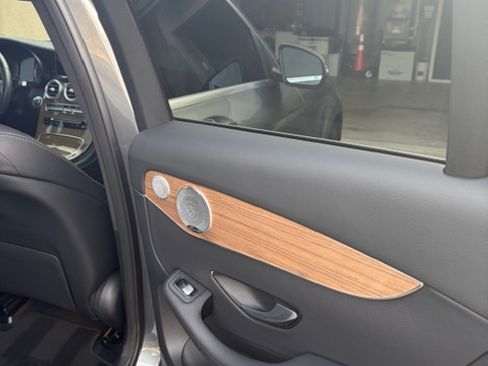 Used 2019 Mercedes-Benz GLC 300 4MATIC Coupe image 10