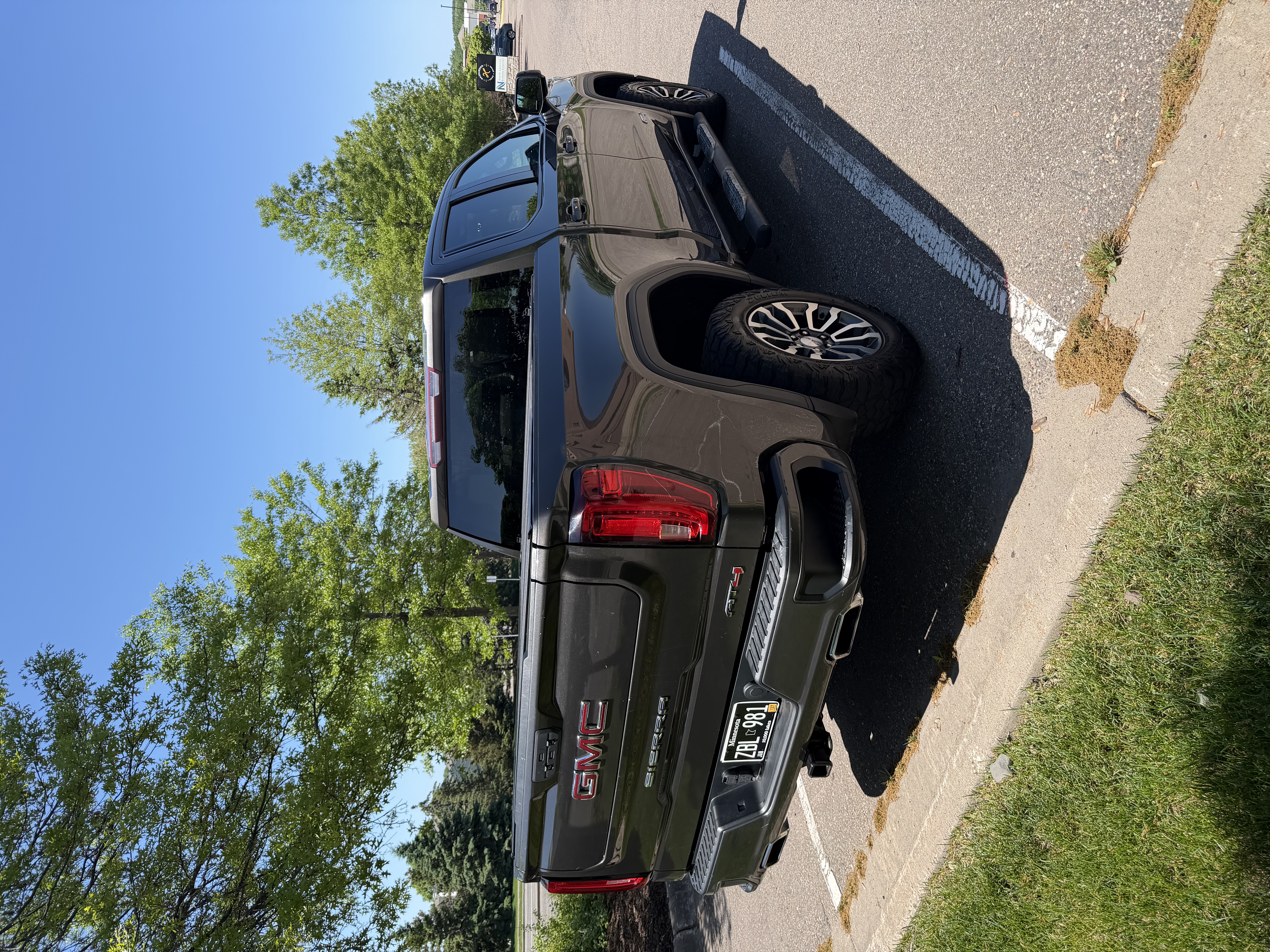 Used 2019 GMC Sierra 1500 AT4 AWD/4WD image 5