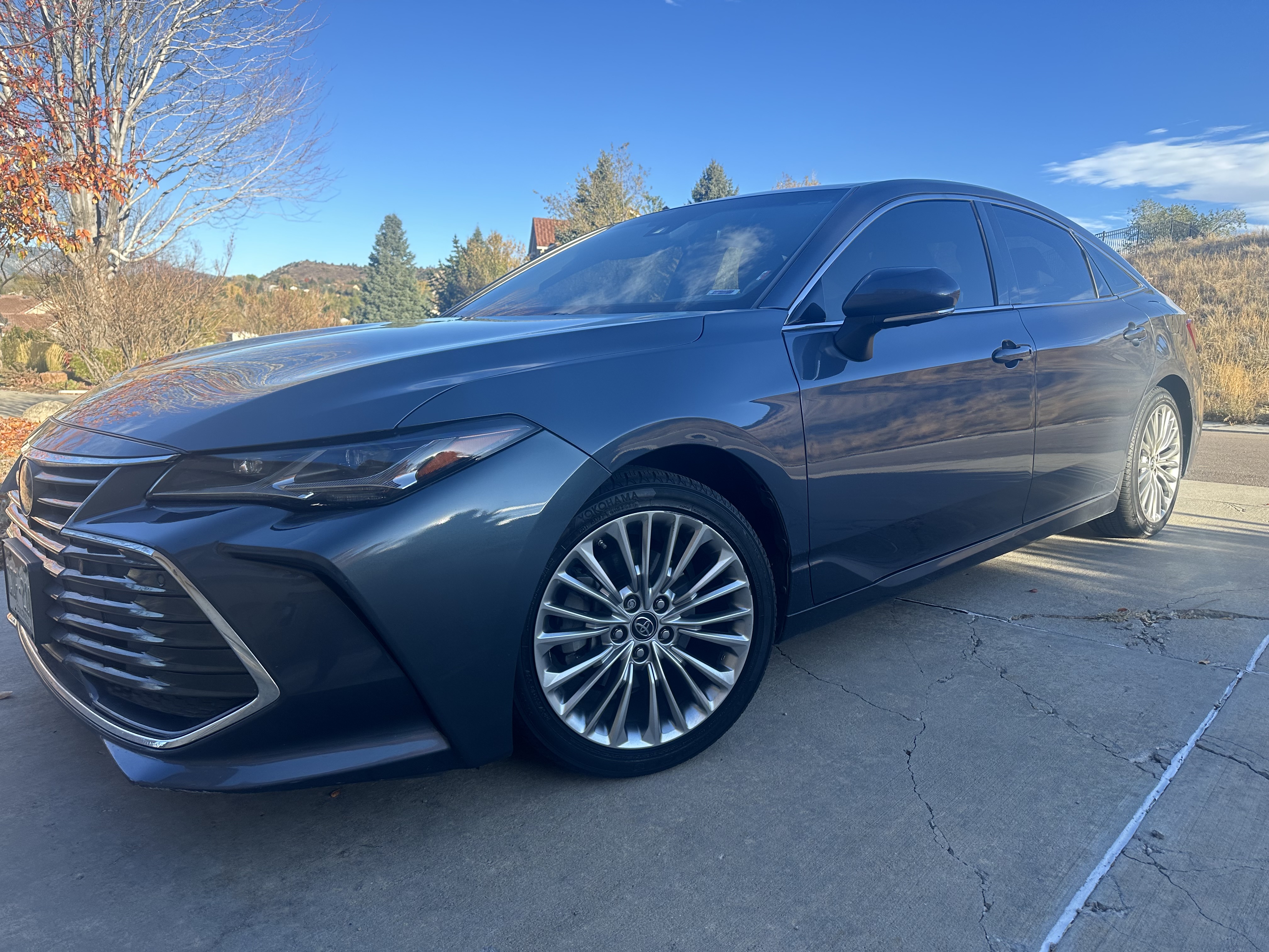 Used 2019 Toyota Avalon Limited w/ Advanced Safety Package FWD image 1