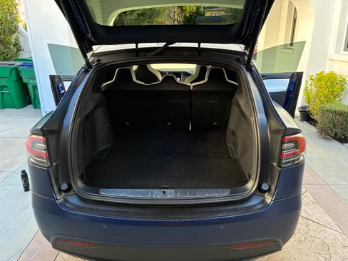 Used 2018 Tesla Model X 75D image 10