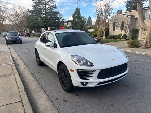 Used 2018 Porsche Macan S image 8