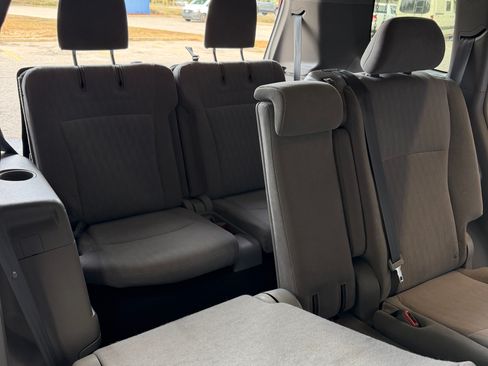 Used 2012 Toyota Highlander FWD image 8