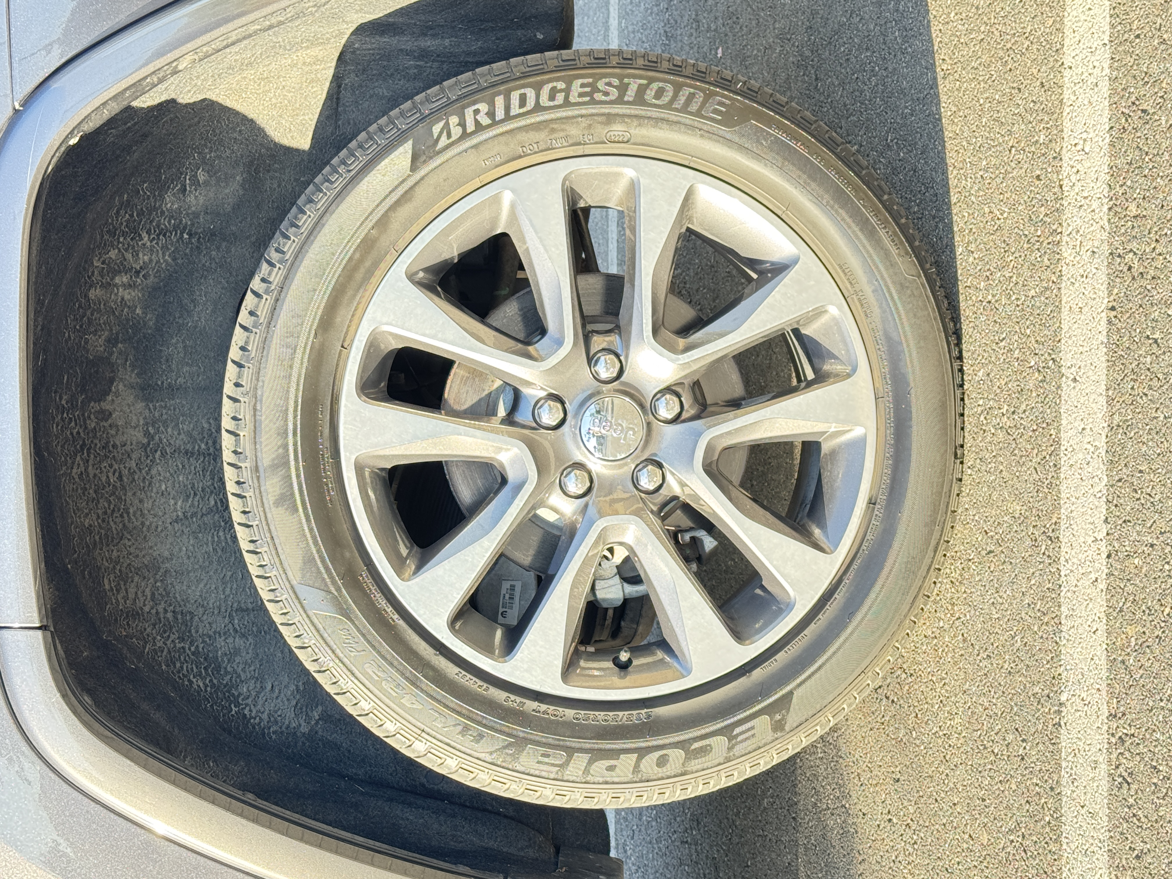 Used 2017 Jeep Grand Cherokee Overland AWD/4WD image 13
