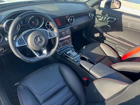 Used 2017 Mercedes-Benz SLC 300 300 Roadster 2D image 5