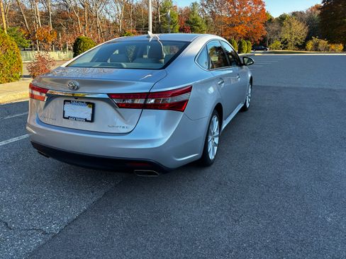 Used 2014 Toyota Avalon Limited image 10