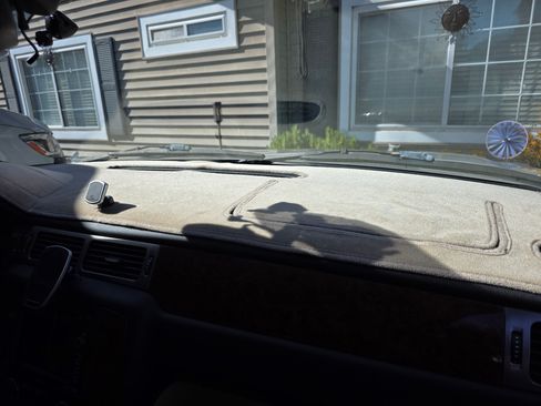 Used 2007 Chevrolet Tahoe LTZ w/ LTZ Preferred Equipment Group image 25