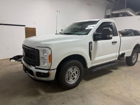 Used 2023 Ford F250 XL w/ XL Driver Assist Package RWD image 1