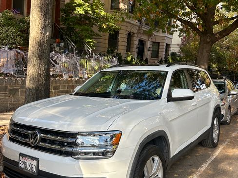 Used 2020 Volkswagen Atlas SE w/ Panoramic Sunroof Package image 4