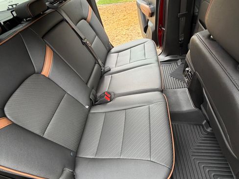Used 2023 GMC Canyon AT4 w/ AT4 Premium Package AWD/4WD image 15