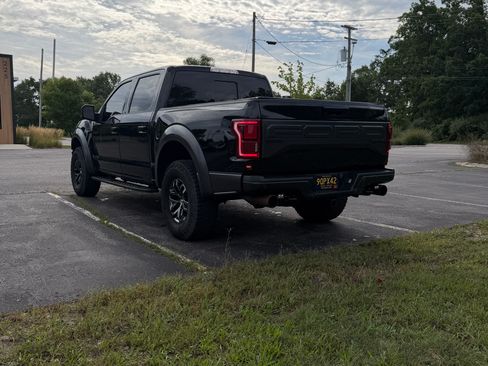 Used 2017 Ford F150 Raptor w/ Equipment Group 802A Luxury AWD/4WD image 5