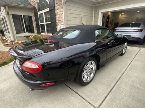 Used 1998 Jaguar XK8 Convertible image 8
