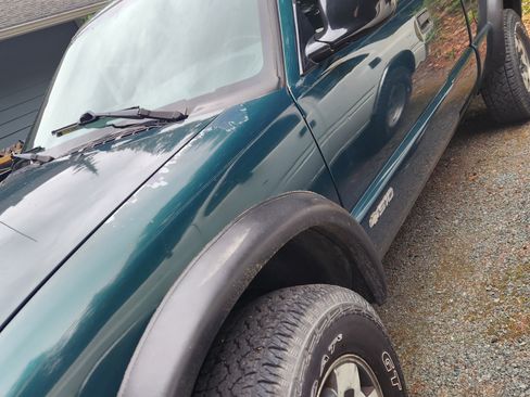 Used 1998 Chevrolet S10 Pickup LS w/ Preferred Equipment Group AWD/4WD image 4