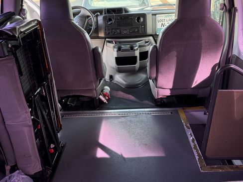 Used 2012 Ford E-150 and Econoline 150 w/ PWR Group image 5