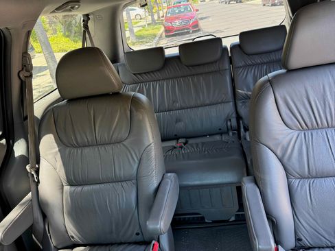Used 2010 Honda Odyssey EX-L image 9