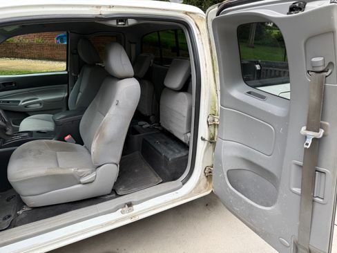 Used 2014 Toyota Tacoma 2WD Access Cab w/ Convenience Package image 8