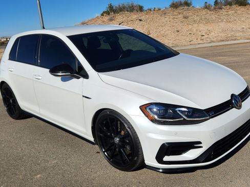 Used 2019 Volkswagen Golf 4-Door image 5